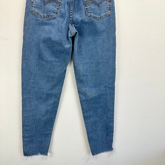 Levi's Mom Jeans High Rise 24 - Picture 6 of 14